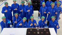 sparkwing_team_at_airbus_nl_with_sparkwing_panel_for_aerospacelab