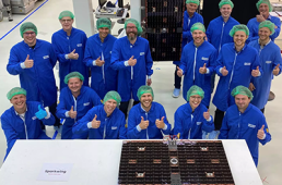 sparkwing_team_at_airbus_nl_with_sparkwing_panel_for_aerospacelab